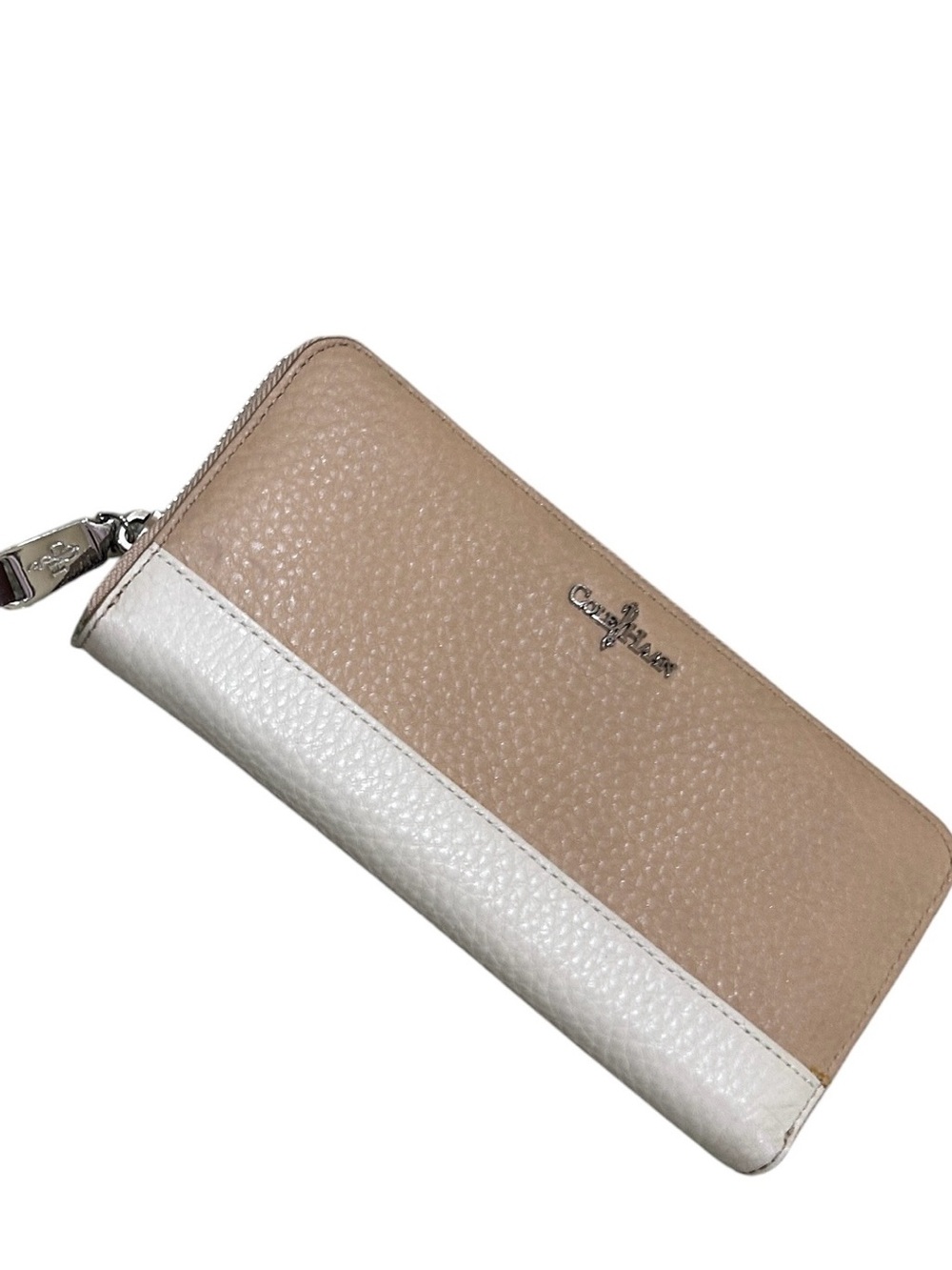 Nwot Cole Haan two tone Zip Wallet sandstone & White coral interior
